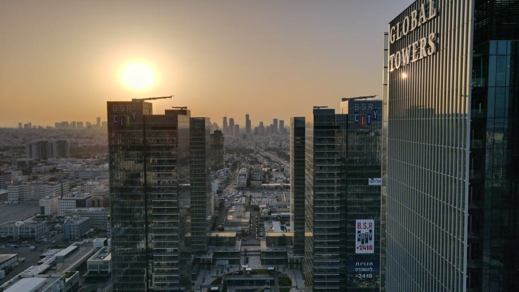 מגדל בסר בפתח תקווה (צילום: Dreamstime)