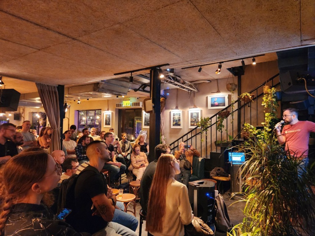 אריאל אלפרין במיטאפ המשותף של גיקטיים ו-Starkware